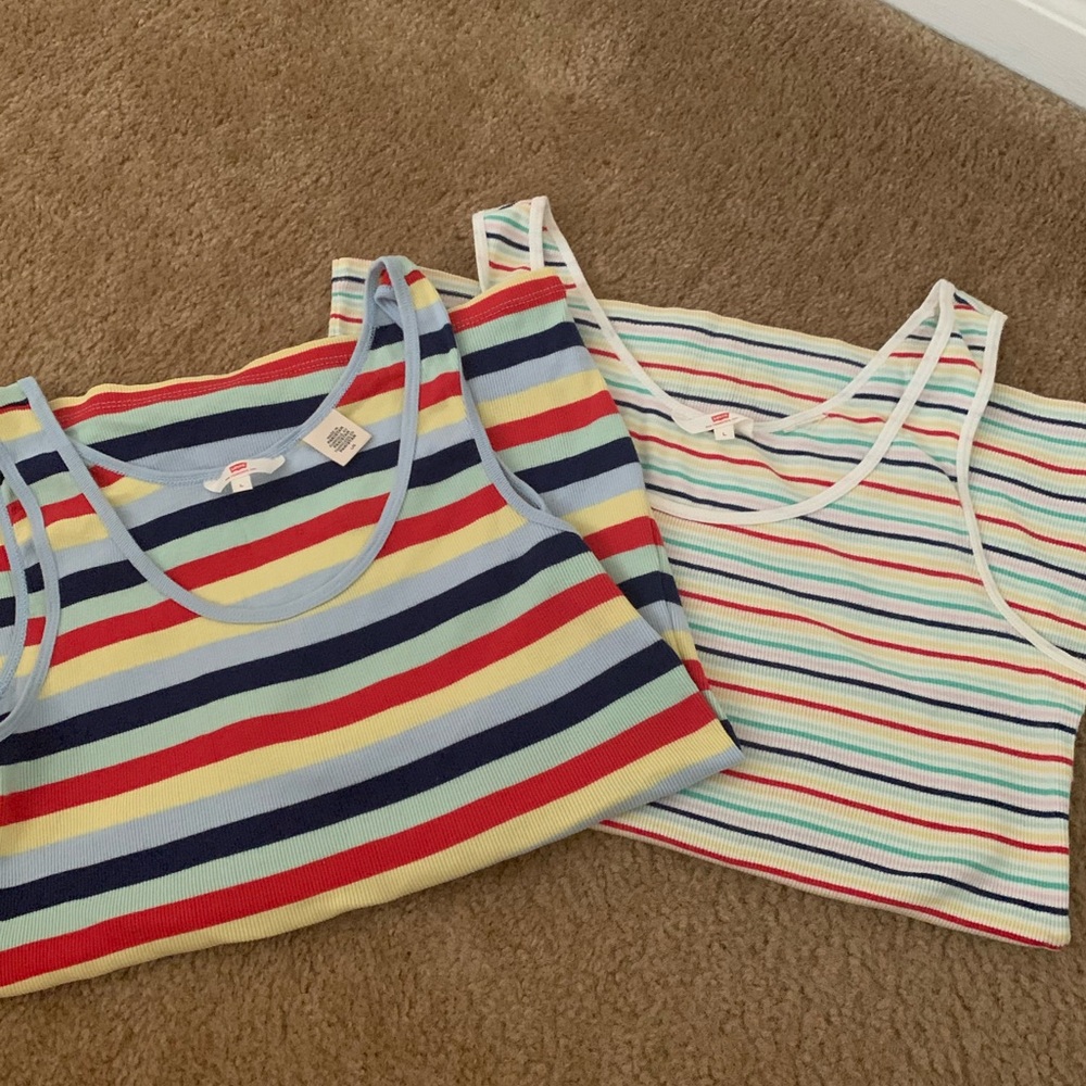 TWO LEVIS TANK TOPS